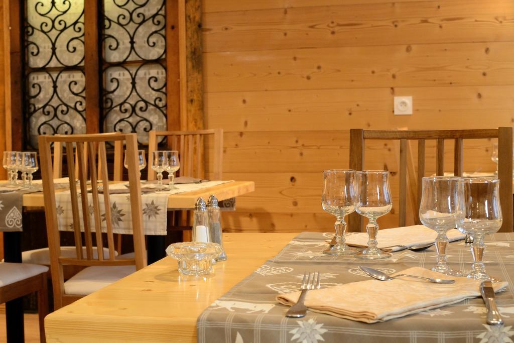 Chalet Hotel La Tarine Пезе-Нанкруа Екстер'єр фото