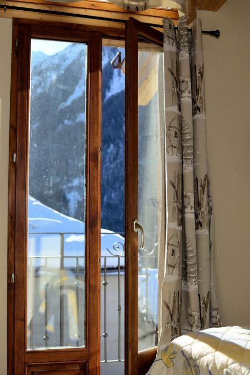 Chalet Hotel La Tarine Пезе-Нанкруа Екстер'єр фото